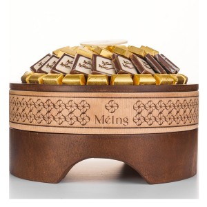 صينية خشبي شوكلت بلجيكي فاخر للعيد - بني